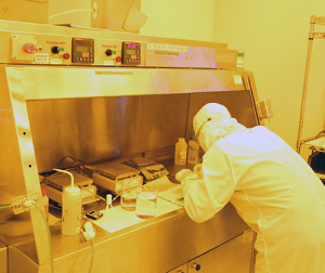 Solvent Bench for SU-8 – Wisconsin Centers for Nanoscale Technology ...